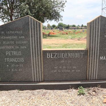 BEZUIDENHOUT Petrus Francois 1925-1987 & Anna Margaretha 1926-2002