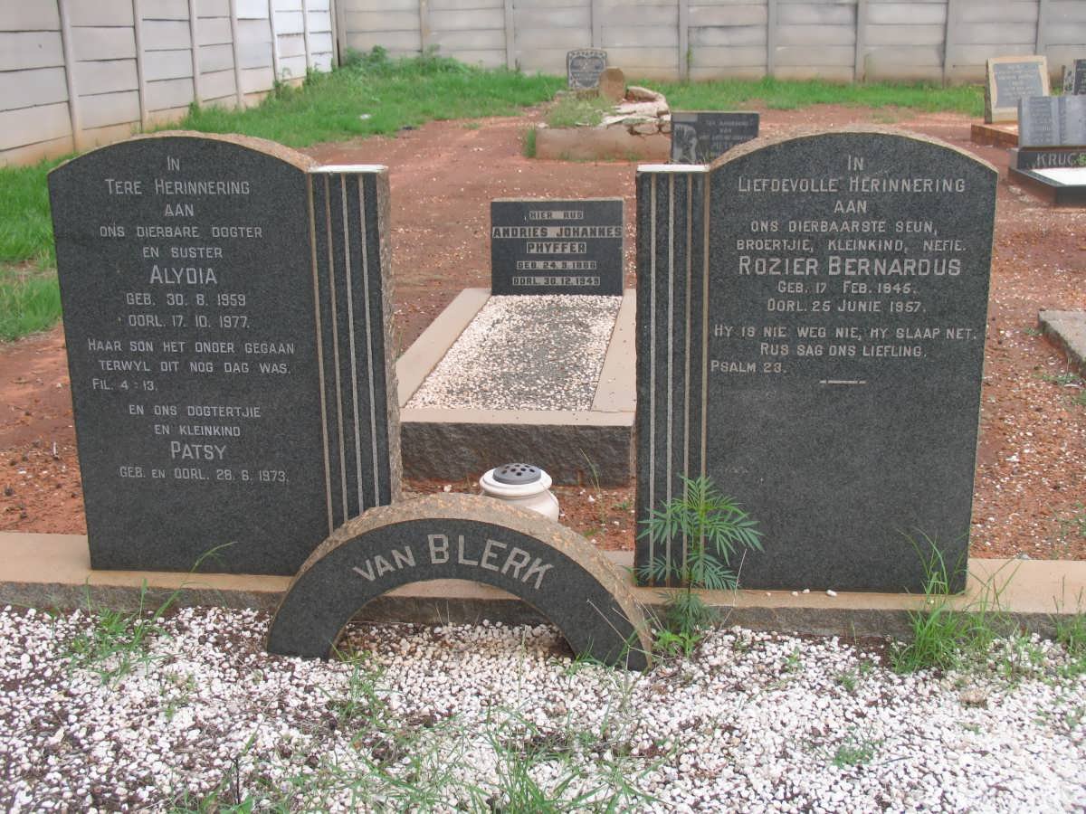 BLERK Rozier Bernardus, van 1945-1957 :: VAN BLERK Alydia 1959-1977 :: VAN BLERK Patsy  1973-1973