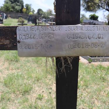 STRYDOM Willie A. 1944-2015 & Sophie C. 1949-2018