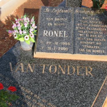 TONDER Ronel, van 1988-2000