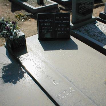 OLIVIER  Pieternella Stefina 1930-1998