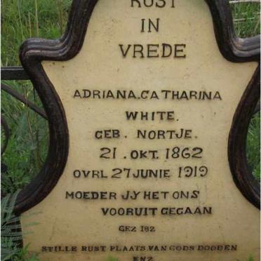 Gauteng, KEMPTON PARK, Restonvale AH, Ossewa Street, family cemetery