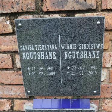NGUTSHANE Daniel Tironyana 1941-2009 &amp; Winnie Sindisiwe 1945-2005