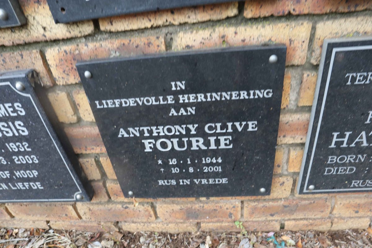 FOURIE Anthony Clive 1944-2001