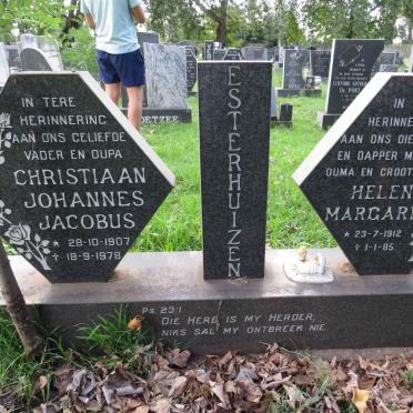 ESTERHUIZEN Christiaan Johannes Jacobus 1907-1978 &amp; Helen Margaret 1912-1985