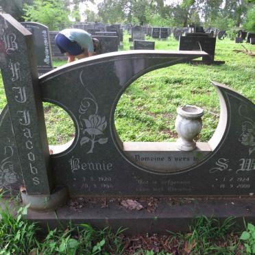 JACOBS B.F.J. 1920-1986 &amp; S.M. 1924-2000