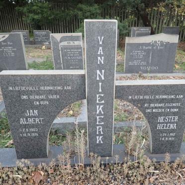 NIEKERK Jan Albert, van 1903-1974 &amp; Hester Helena 1912-1971