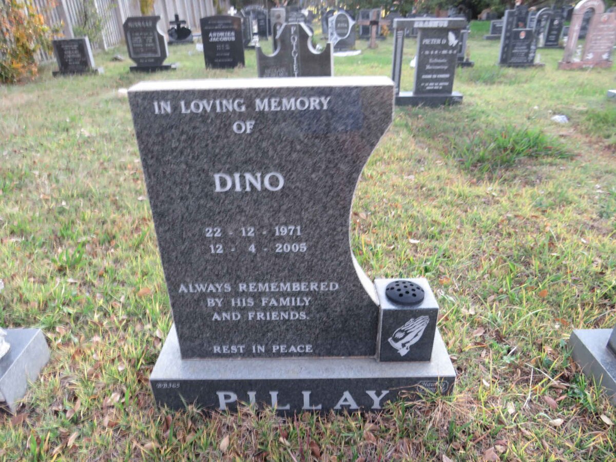 PILLAY Dino 1971-2005