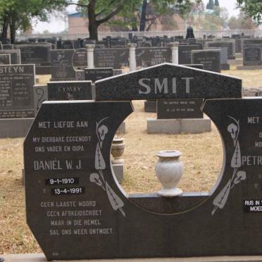 SMIT Daniel W.J. 1910-1991 &amp; Petronella J.J. 1931-2002