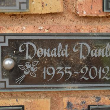 DUNLOP Donald 1935-2012