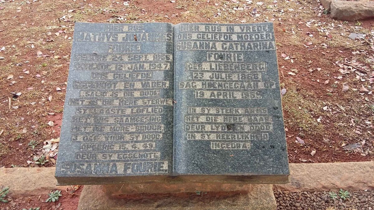 FOURIE Mathys Johannes 1856-1947 &amp; Susanna Catharina LIEBENBERG 1868-1959