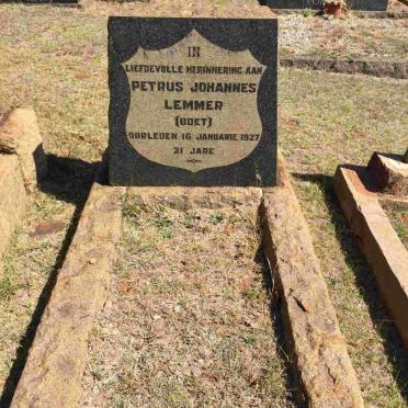 Le - Surnames starting with the letters Le