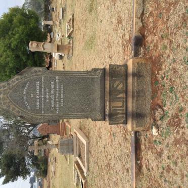 MUNSIE Agnes Harkness -1908