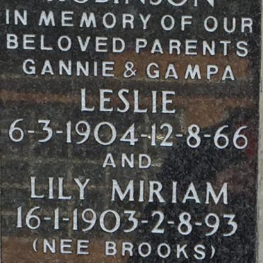 ROBINSON Leslie 1904-1966 &amp; Lily Miriam BROOKS 1903-1993