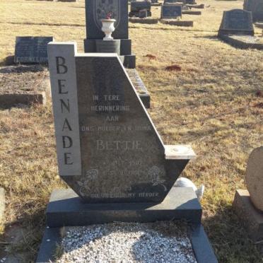 BENADE Bettie 1907-1991