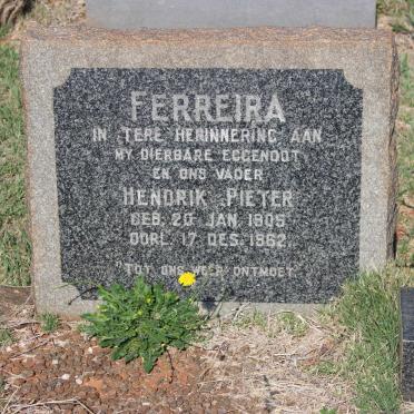 FERREIRA Hendrik Pieter 1905-1962 &amp; Cecelia Helena Christina SMIT 1908-1974 _1