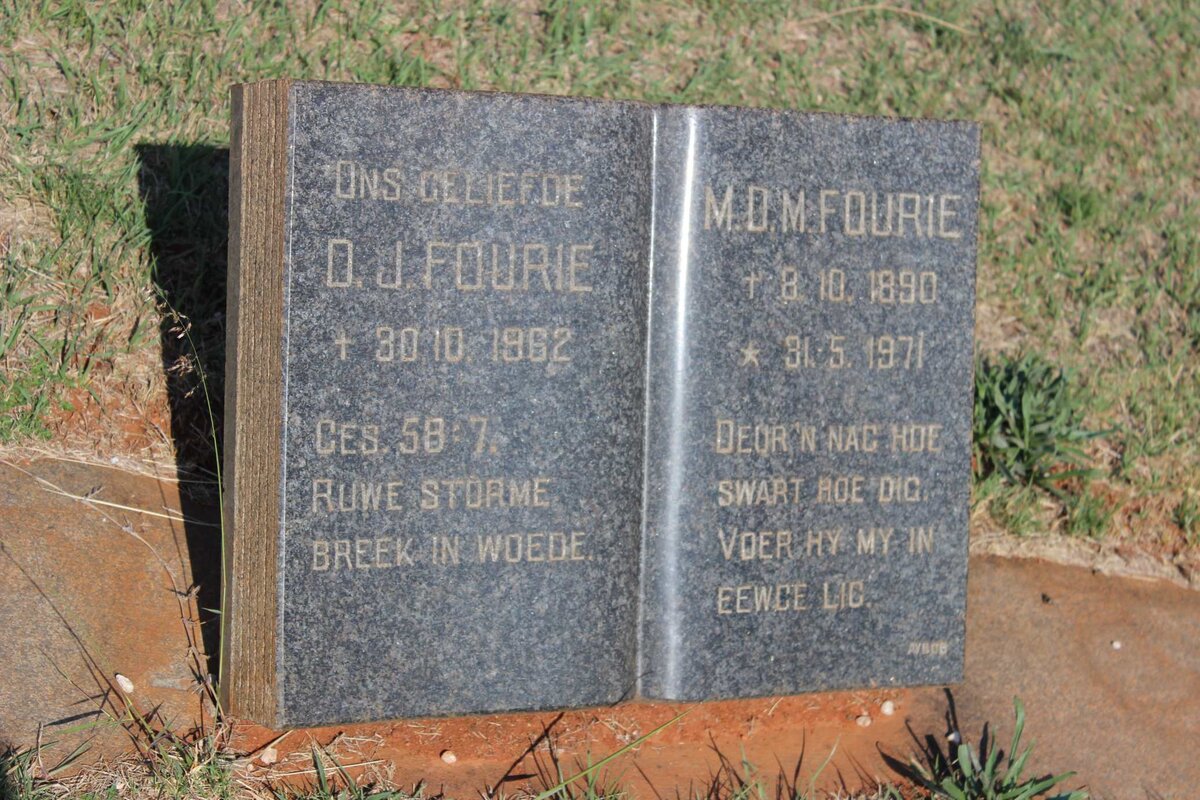 FOURIE D.J. -1962 :: FOURIE M.D.M. 1890-1971