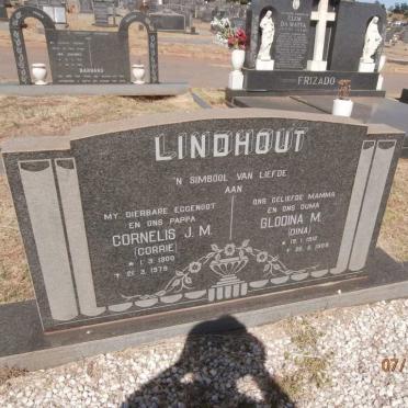 LINDHOUT Cornelis J.M. 1900-1979 &amp; Glodina M. 1912-1989