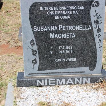 NIEMANN Susanna Petronella Magrieta 1922-2011