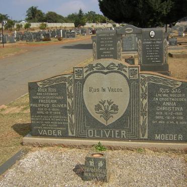 OLIVIER Frederik Philippus 1904-1958 &amp; Anna Christina 1905-1991