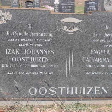 OOSTHUIZEN Izak Johannes 1907-1963 &amp; Engela Helena Catharina COETZEE 1914-1995