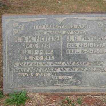 PIETERSE J.C. 1857-1948 &amp; M.D.M. v.d. BERG 1856-1950