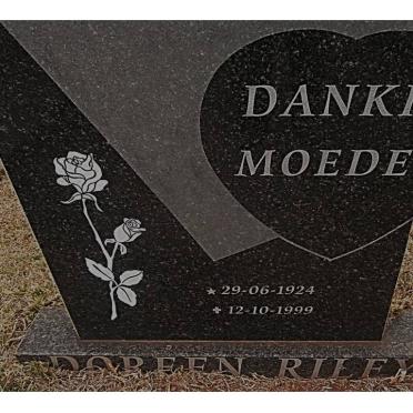 RILEY Doreen 1924-1999