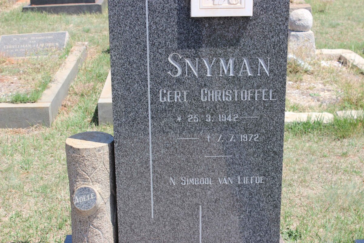 SNYMAN Gert Christoffel 1942-1972