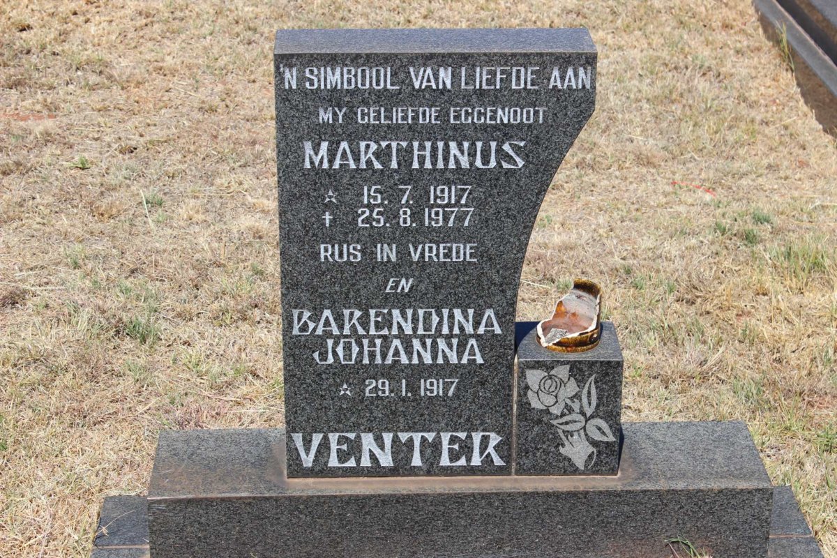VENTER Marthinus 1917-1977 &amp; Barendina Johanna 1917-