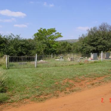 Gauteng, KRUGERSDORP district, Magaliesburg, Zeekoehoek 509_1, farm cemetery
