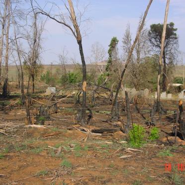 Gauteng, KRUGERSDORP district, Hekpoort, Weltevreden 493, farm cemetery