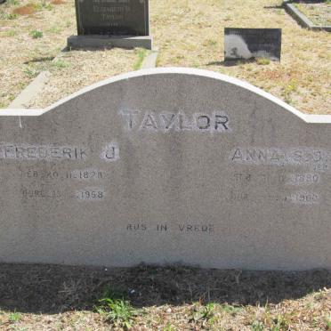 TAYLOR Frederik J. 1878-1958 &amp; Anna S.S. BRITS 1880-1960
