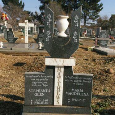 MATTHEWS Stephanus Glen 1937-2007 &amp; Maria Magdelena 1942-