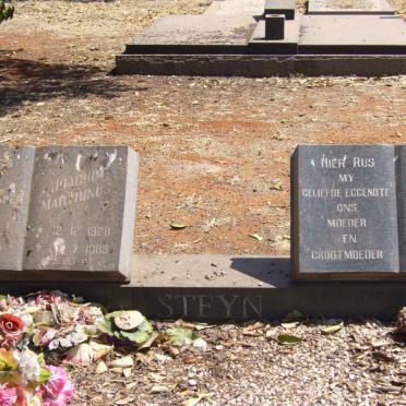 STEYN Joachim Marthinus 1920-1989 &amp; Christina Johanna nee SCHOEMAN voorheen PRINSLOO 1920-1976