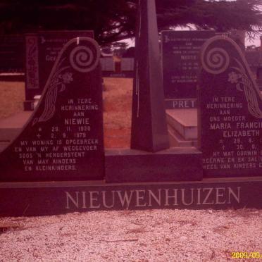 NIEUWENHUIZEN Niewie 1920-1979 &amp; Maria Francina Elizabeth 1912-1979