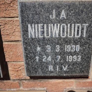 NIEUWOUDT J.A. 1930-1993