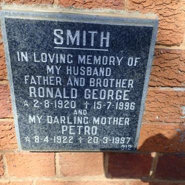 SMITH Ronald George 1920-1996 &amp; Petro 1922-1997