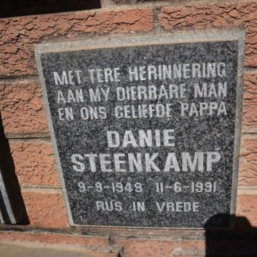 STEENKAMP Danie 1949-1991
