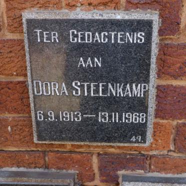 STEENKAMP Dora 1913-1968