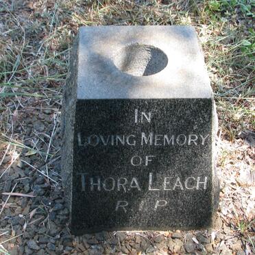 LEACH Thora