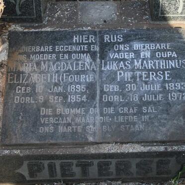 PIETERSE Lukas Marthinus 1893-1972 & Maria Magdalena Elizabeth FOURIE 1895-1954