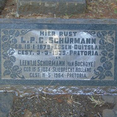 SCHURMANN L.P.C. 1879-1939 & Leentje VAN BOCHOVE 1884-1964