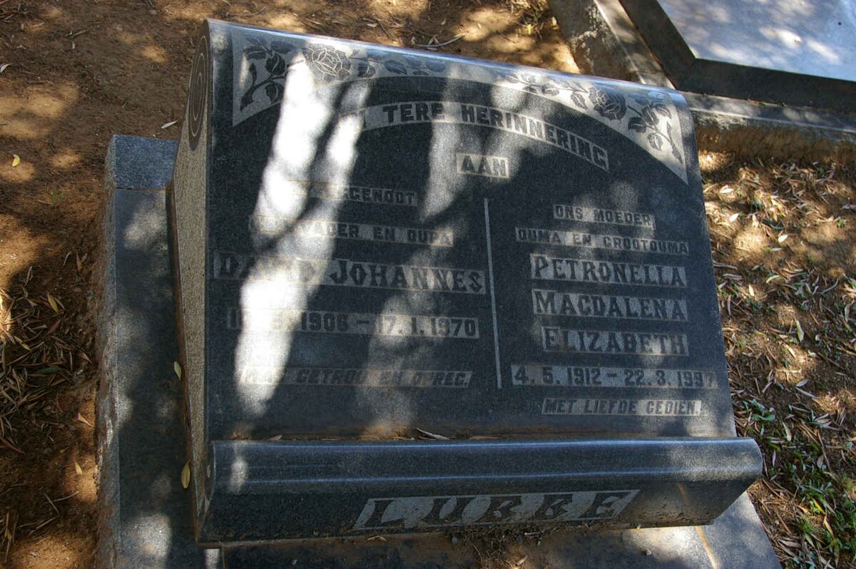 LUBBE David Johannes 1906-1970 &amp; Petronella Magdalena Elizabeth 1912-1997
