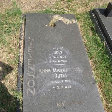 STEVENSON Douglas John 1905-1981 & Anna Magarietha 1914-1997