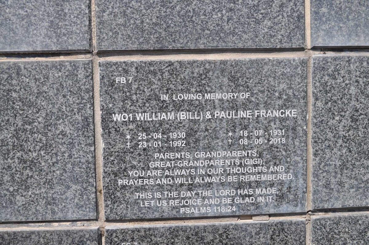 FRANCKE William 1930-1992 &amp; Pauline 1931-2018