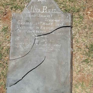 Gauteng, PRETORIA district, Rietvlei Nature Reserve, Rietvallei 377_3, Schoeman farm cemetery