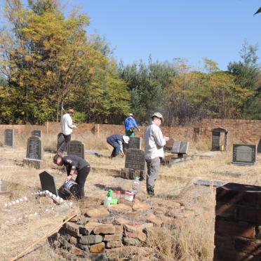 5. GGSA Noord-Transvaaltak lede hard aan die werk