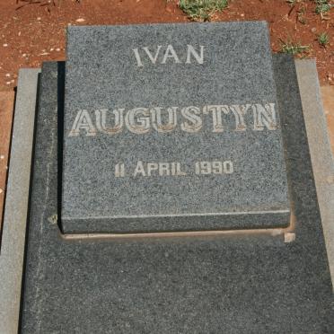 AUGUSTYN Ivan -1990