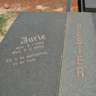 BESTER Jurie 1915-1992 &amp; Miemie 1917-     