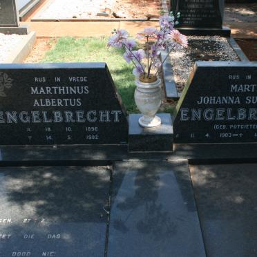 ENGELBRECHT Marthinus Albertus 1896-1982 &amp; Martha Johanna Susanna POTGIETER 1903-1984